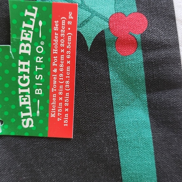 Kitchen towel and pot holder set - Picture 3 of 4